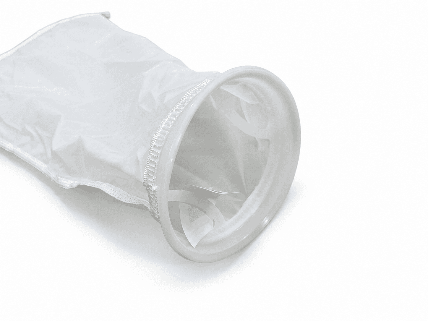 Nylon liquid filter bag with external flange ring